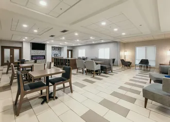 La Quinta Inn & Suites by Wyndham Ankeny IA - Des Moines IA hotel thumbnail 5