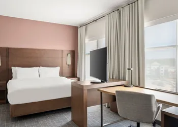 Residence Inn by Marriott Milwaukee Brookfield at Poplar Creek hotel thumbnail 2