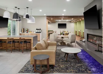 Fairfield Inn & Suites by Marriott Detroit Farmington Hills hotel thumbnail 3