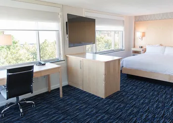 Capitol Plaza Hotel Montpelier Tapestry Collection by Hilton hotel thumbnail 6