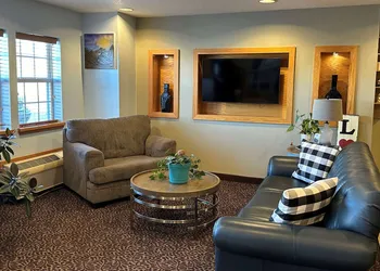 Microtel Inn & Suites by Wyndham Tomah hotel thumbnail 2