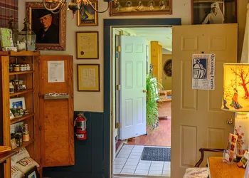 Brass Lantern Inn hotel thumbnail 4