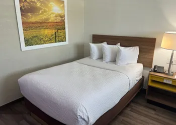 Days Inn by Wyndham El Centro hotel thumbnail 6