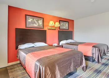 OYO Palm Leaf Motel hotel thumbnail 7