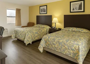 Country Host Inn hotel thumbnail 2