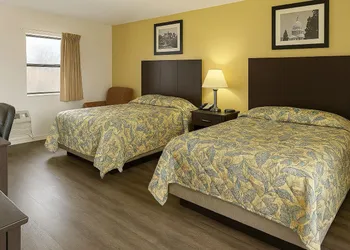 Country Host Inn hotel thumbnail 2