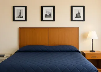 Country Host Inn hotel thumbnail 6