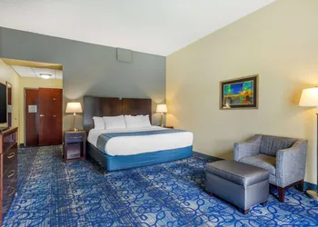 Best Western Plus Waynesboro Inn & Suites Conference Center hotel thumbnail 5