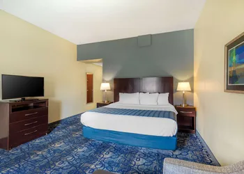 Best Western Plus Waynesboro Inn & Suites Conference Center hotel thumbnail 6
