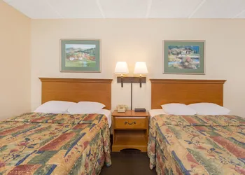 Garden Inn hotel thumbnail 4