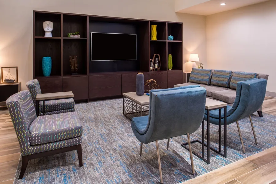 Holiday Inn & Suites Dallas-Addison by IHG hotel detail image 2