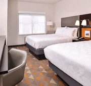 Holiday Inn & Suites Dallas-Addison by IHG hotel detail image 3