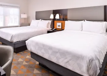Holiday Inn & Suites Dallas-Addison by IHG hotel thumbnail 4
