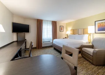 Candlewood Suites Herndon by IHG hotel thumbnail 4