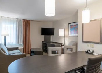 Candlewood Suites Herndon by IHG hotel thumbnail 8