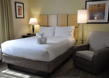 Candlewood Suites Herndon by IHG hotel thumbnail 7