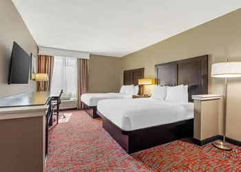 Comfort Inn & Suites North Charleston - Northwoods hotel thumbnail 5