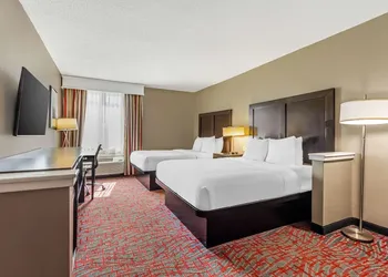 Comfort Inn & Suites North Charleston - Northwoods hotel thumbnail 5