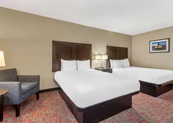 Comfort Inn & Suites North Charleston - Northwoods hotel thumbnail 8