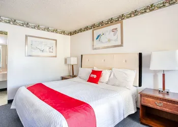 Travelers Inn By OYO, Templeton VA hotel thumbnail 8