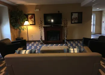 Microtel Inn & Suites by Wyndham Indianapolis Airport hotel thumbnail 6