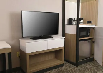 SpringHill Suites Des Moines West hotel thumbnail 3