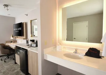 SpringHill Suites Des Moines West hotel thumbnail 5