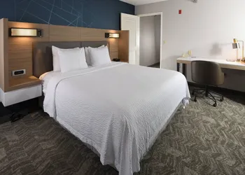 SpringHill Suites Des Moines West hotel thumbnail 7
