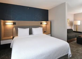 SpringHill Suites Des Moines West hotel thumbnail 8