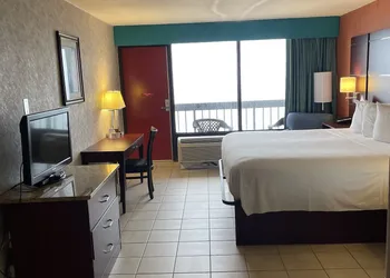 Breakers Resort Inn hotel thumbnail 7
