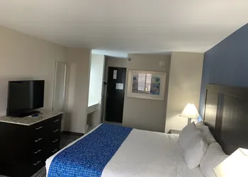 Baymont by Wyndham Enid hotel thumbnail 2