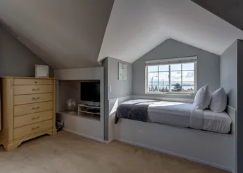 Nantucket Inn hotel thumbnail 6