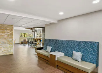 Hampton Inn Bowie hotel thumbnail 3
