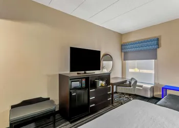 Hampton Inn Bowie hotel thumbnail 8