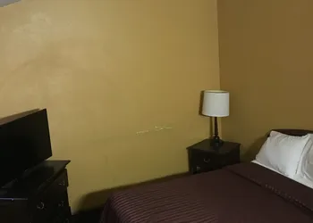 Smokey Point Motor Inn hotel thumbnail 4