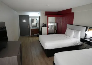 Ramada by Wyndham Tulsa Broken Arrow hotel thumbnail 5