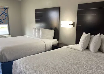 Days Inn by Wyndham Moss Point Pascagoula hotel thumbnail 2