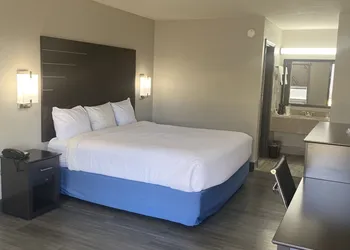 Days Inn by Wyndham Moss Point Pascagoula hotel thumbnail 3