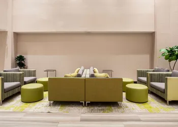 Wingate by Wyndham - Orlando International Airport hotel thumbnail 2