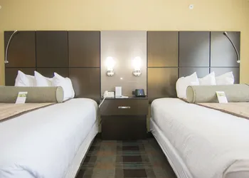 Wingate by Wyndham - Orlando International Airport hotel thumbnail 4