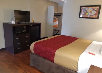Holiday Lodge Yakima hotel thumbnail 8