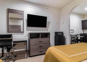 Scottish Inn and Suites Extended Stay Baytown hotel thumbnail 6