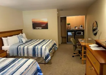 Discovery Inn hotel thumbnail 7