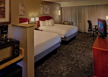 Courtyard by Marriott Providence Warwick hotel thumbnail 5
