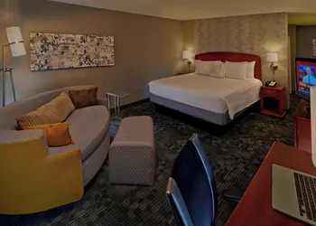 Courtyard by Marriott Providence Warwick hotel thumbnail 6