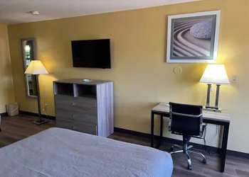 Quality Inn Bay City TX hotel thumbnail 6