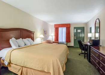 Quality Inn Heber Springs hotel thumbnail 7