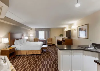 Best Western Plus Orillia Hotel hotel thumbnail 7