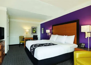 Baymont by Wyndham Greenville Woodruff Rd hotel thumbnail 3