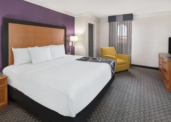Baymont by Wyndham Greenville Woodruff Rd hotel thumbnail 6